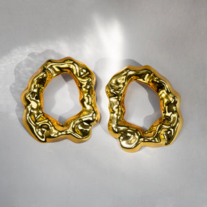 ENNE HAUTE round gold earrings