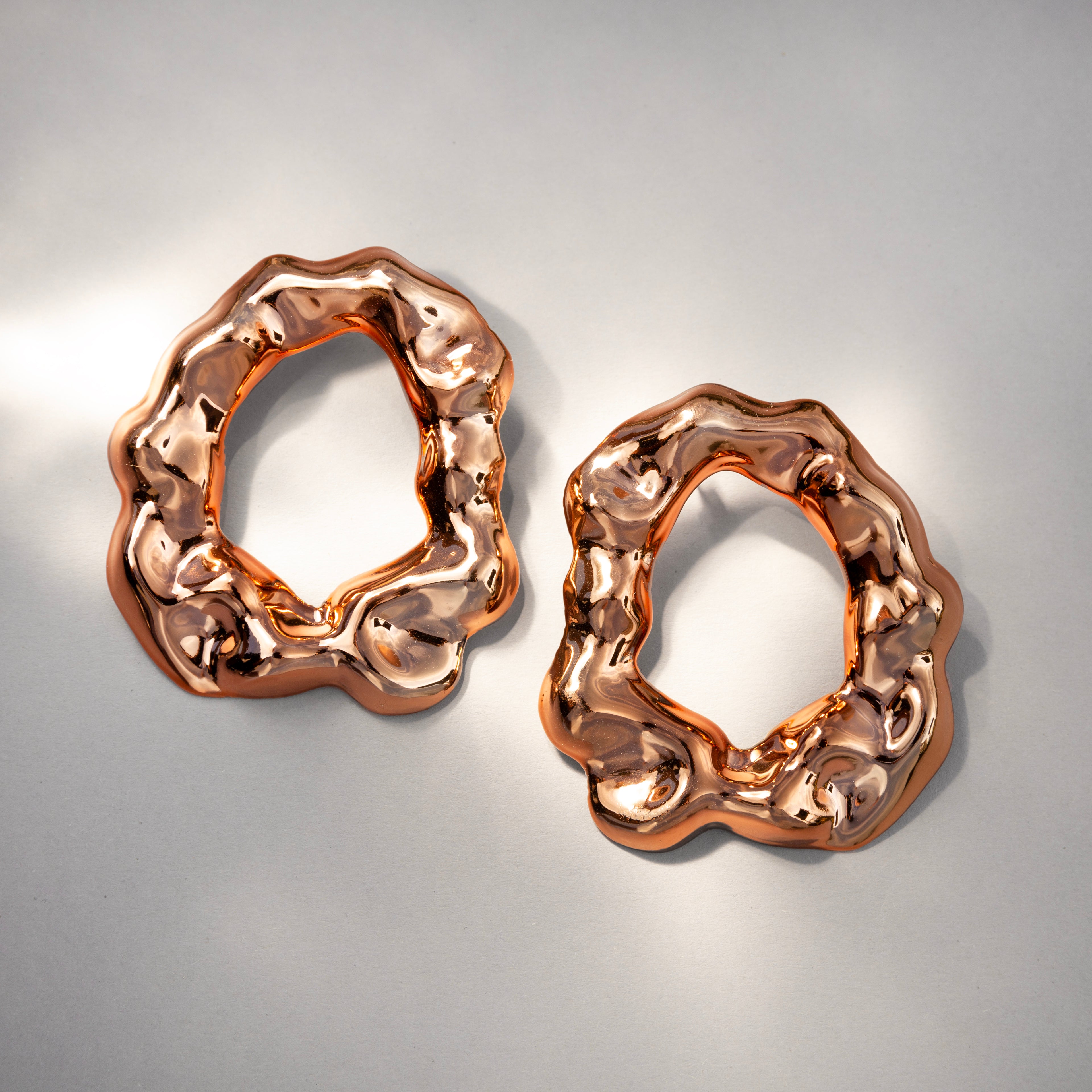 ENNE HAUTE round bronze earrings
