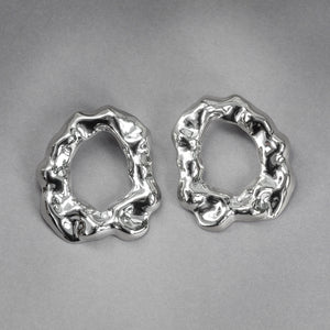 ENNE HAUTE round silver earrings