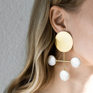 Nature Morte earrings, gold