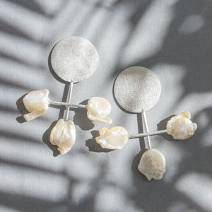 Sigrid Kuusk, Nature Morte, silver, Kesh pearl, shine. Estonian design.