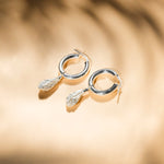 Load image into Gallery viewer, Round silver earrings

