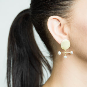Sigrid Kuusk, jewellery, golden shine. Estonian Jewellery. Pearls. 