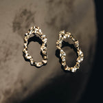 Load image into Gallery viewer, Mature, gold earrings
