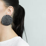 Load image into Gallery viewer, Shade earrings
